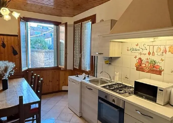 Flora Apartment